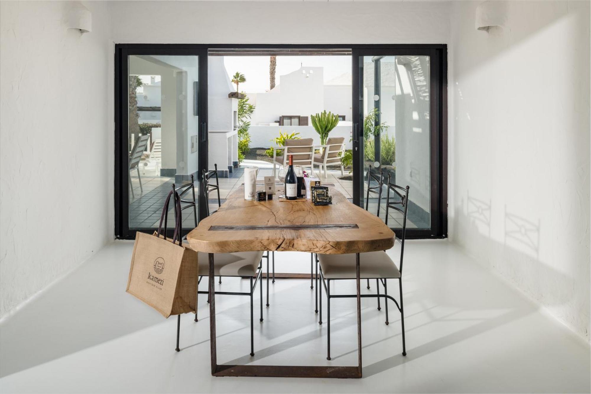 Kamezi Boutique Hotel Villas Playa Blanca  Rom bilde